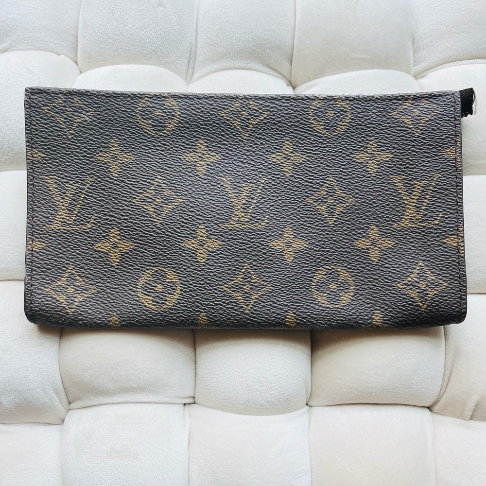 Louis Vuitton monogram pouch